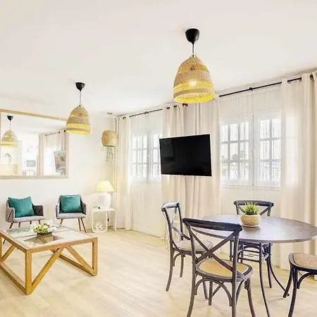 La Favorita, Preciosa Con Piscina Privada. Corralejo