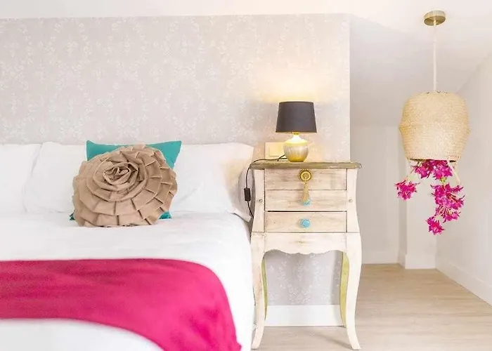 La Favorita, Preciosa Con Piscina Privada. Коральео