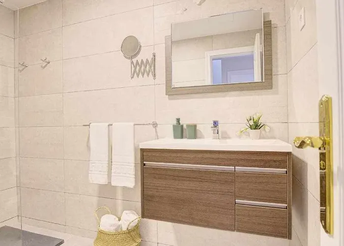 La Favorita, Preciosa Con Piscina Privada. * Коральео