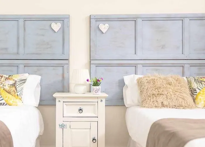 La Favorita, Preciosa Con Piscina Privada. コラレホ