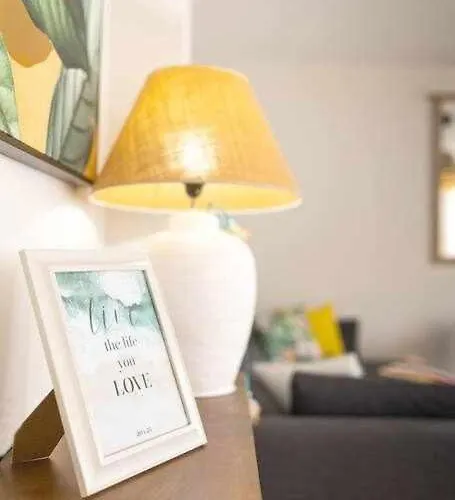 La Favorita, Preciosa Con Piscina Privada. コラレホ